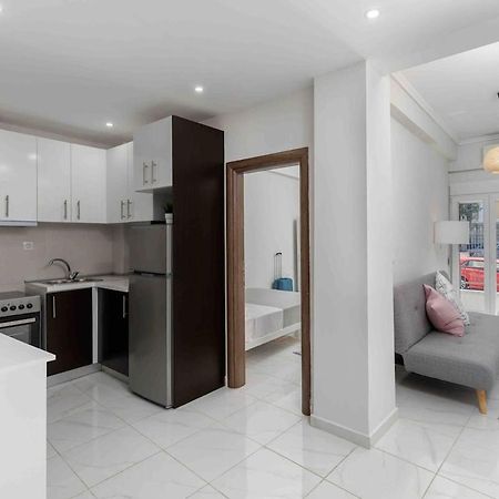 Stylish Apartment In City Center Солун Екстериор снимка